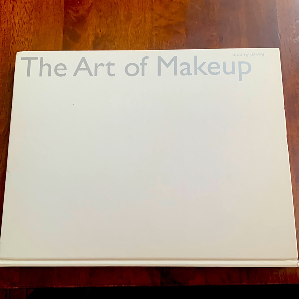 The Art Of Make Up Iconic Book. ‘Kevyn Aucoin”💜🤎🖤♥️💙🧡💙💛❤️